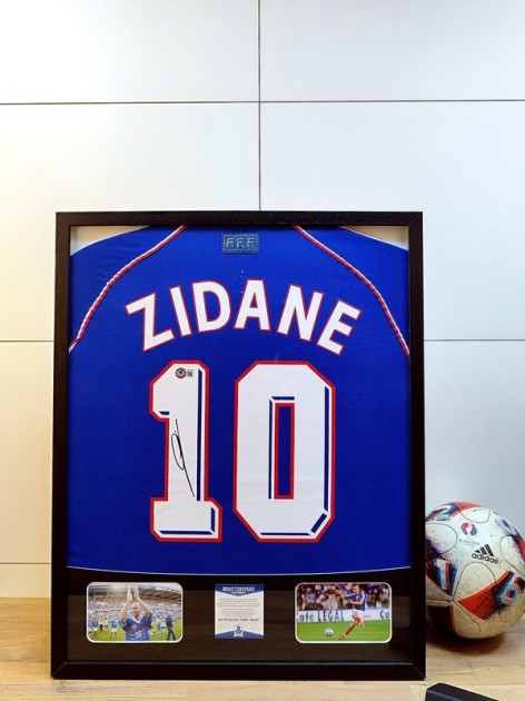 Maglia della Francia di Zinedine Zidane firmata e incorniciata