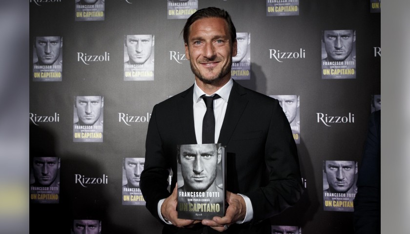 Libro 'Un Capitano' di Francesco Totti - Special Box