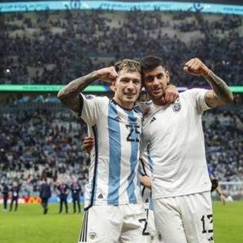 Messi's Official Argentina Signed Shirt, 2022/23 - CharityStars