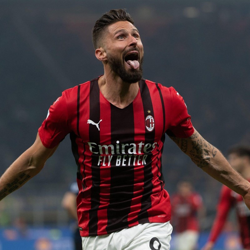 Become Forward for AC Milan at the San Siro CharityDerby