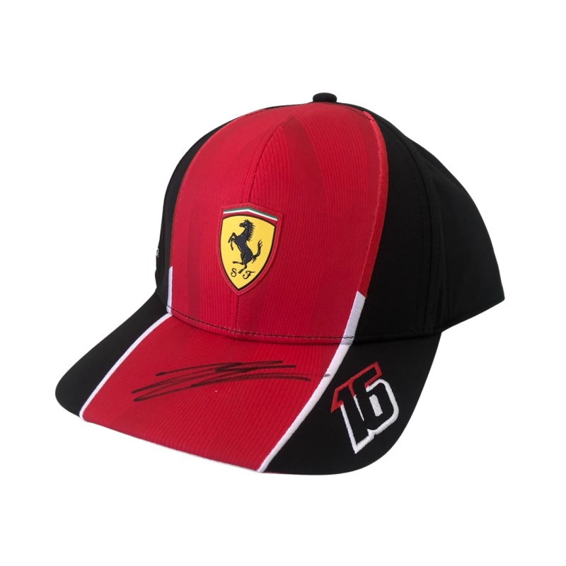 Cappellino Ufficiale Leclerc Scuderia Ferrari, 2024 - Autografato da Leclerc