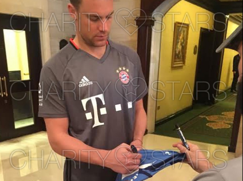 Signed Manuel Neuer Bayern Munich Shirt
