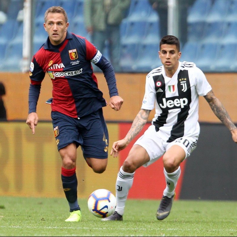 La maglia che Criscito ha indossato in Genoa-Juventus