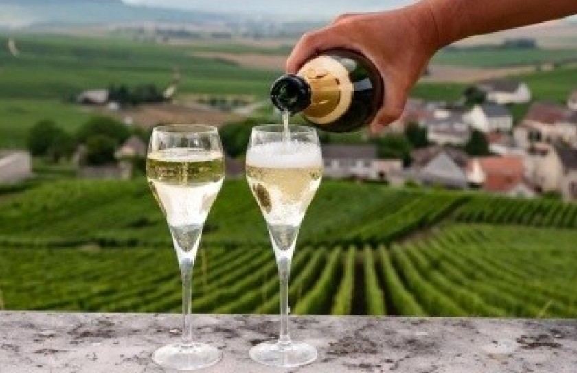 Una magica fuga di tre notti in Champagne per due persone nella leggendaria Hautvillers, Francia