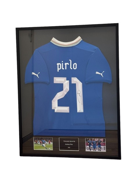 Camicia Italia 2012/13 di Andrea Pirlo firmata e incorniciata