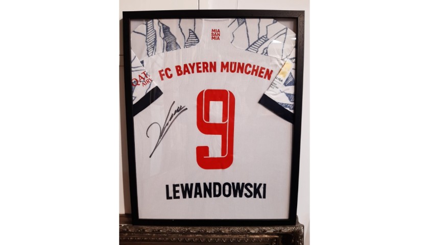 Robert Lewandowski Official UEFA Champions League Back Signed And Hero  Framed Bayern Munich 2021-22 Home Shirt