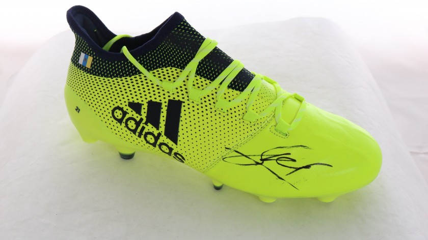Manchester City's David Silva Player Issued Right Boot