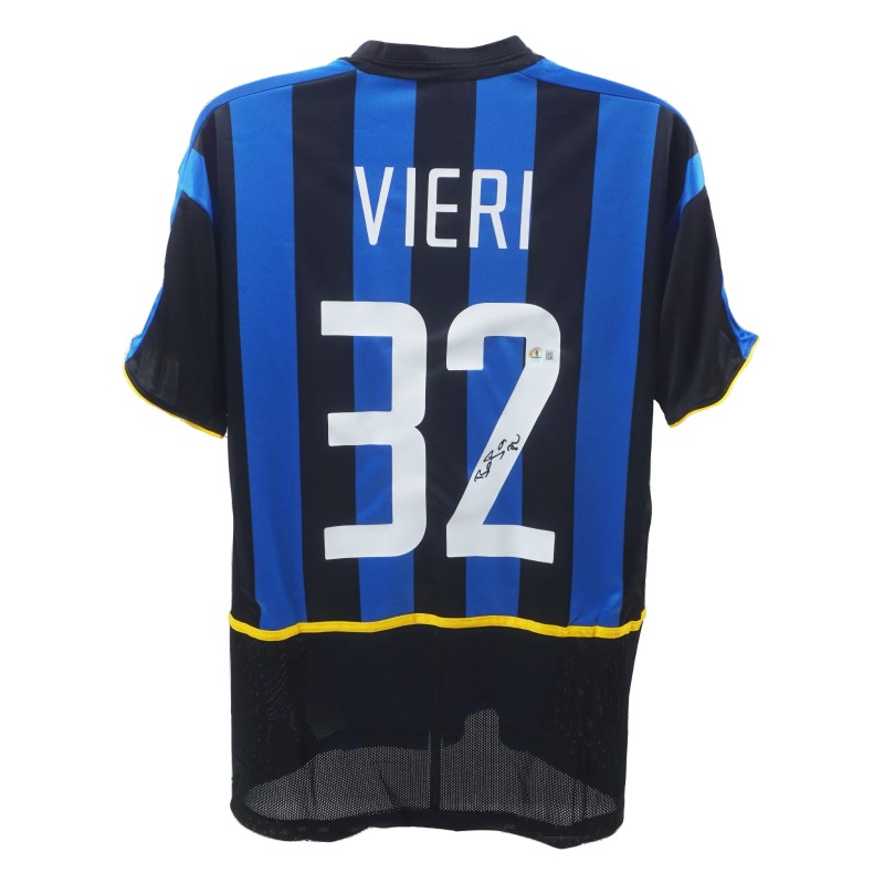 Replica della maglia dell'Inter firmata da Christian Vieri