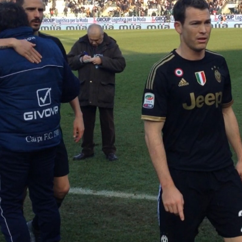 Match worn Lichtsteiner shirt, Carpi-Juventus Serie A 20/12/15