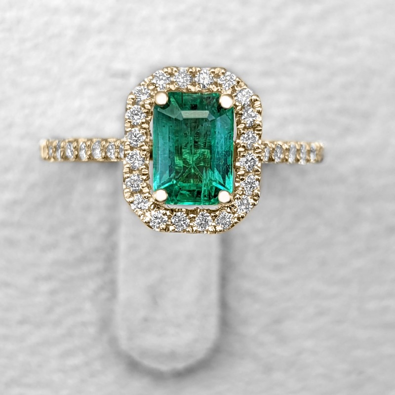 1.06 Carat Natural Emerald and 0.30 Ct Diamonds 14K Yellow Gold Ring