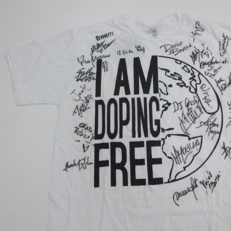 T-shirt I AM DOPING FREE autografata dai DJ italiani