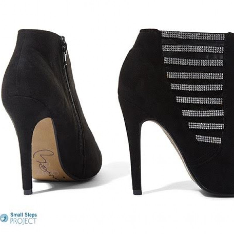 Bonnie Tyler's Autographed Quiz Stilettos from her Personal Collection