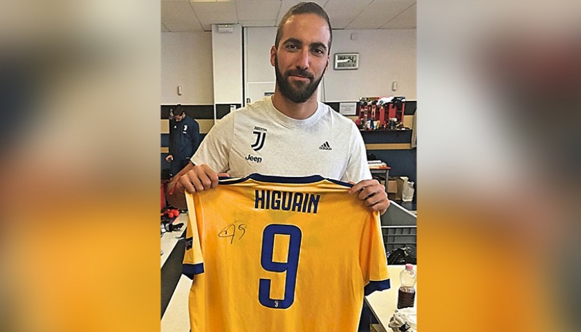 Signed Official Higuain Juventus Shirt, 2017/18 
