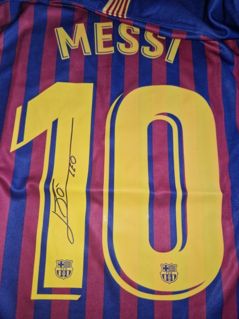 Messi's FC Barcelona Signed and Framed Shirt - CharityStars