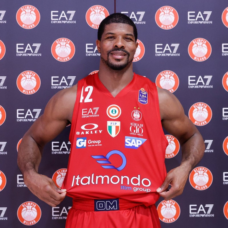 Hines' Olimpia Milano Signed Match Jersey 2022/23