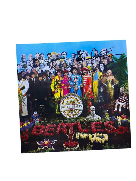 Paul McCartney of the Beatles Signed Sergent Peppers Vinyl