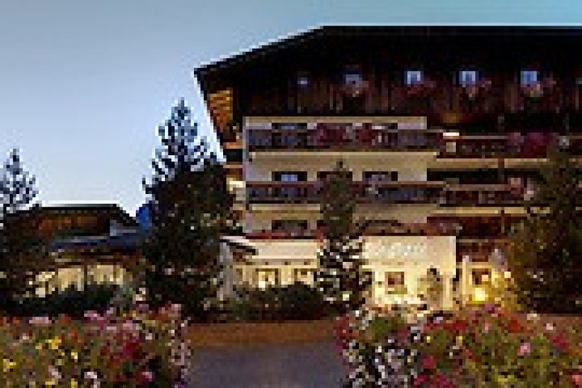 One-Night Stay for Two People at Hotel La Perla