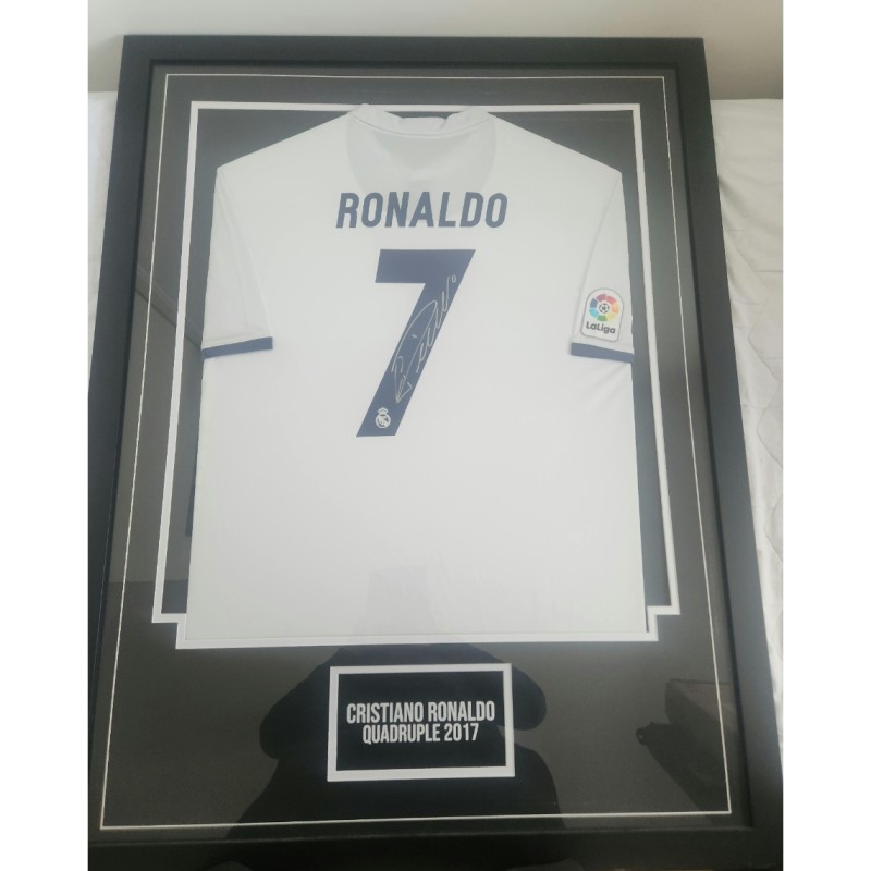 Maglia del Real Madrid 2016/17 di Cristiano Ronaldo firmata e incorniciata