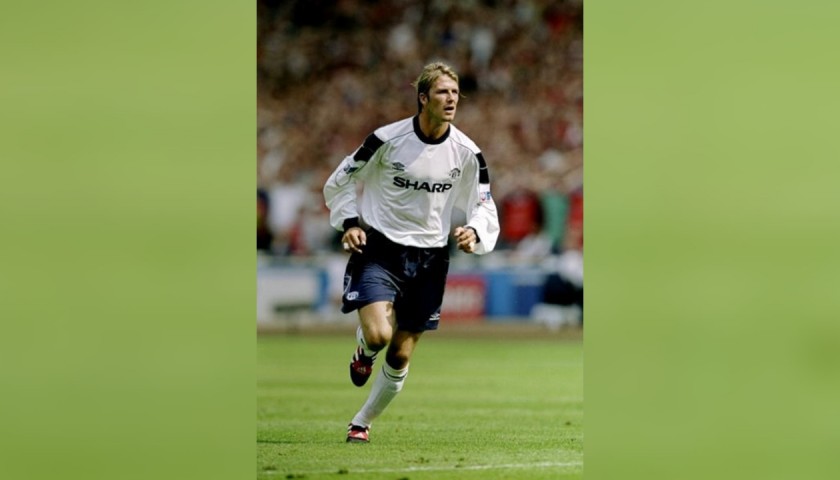 Beckham's Official Manchester United Signed Shirt, 2000/01