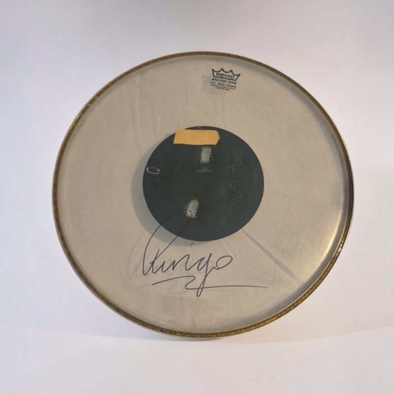 Pelle per batteria Remo autografata da Ringo Starr dei Beatles