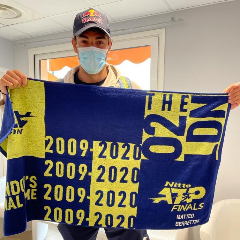 Matteo Berrettini Towel, ATP Finals 2020