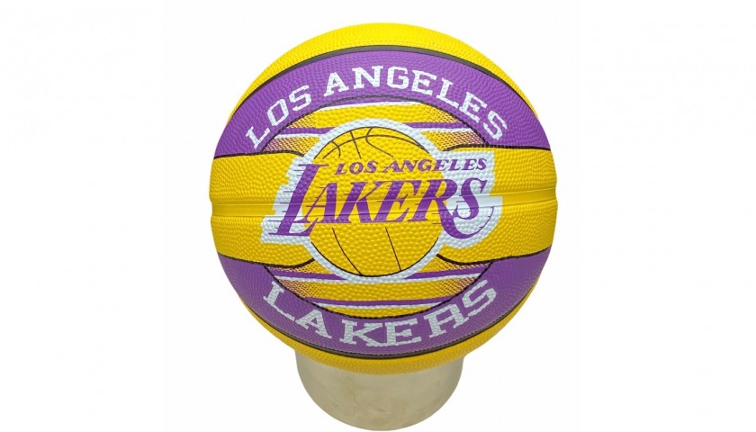 Official Lakers Cap - Signed by Lebron James - CharityStars