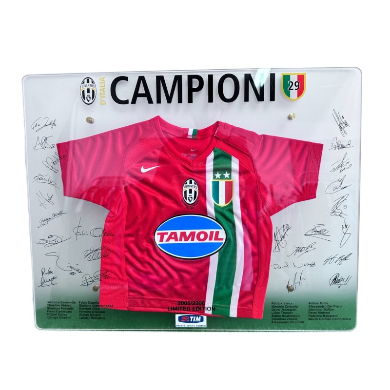 Limited Edition Display Case Juventus Italian Champions, 2005/06