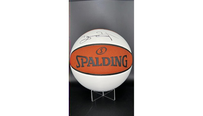 Palla da basket ufficiale Spalding NBA firmata da LeBron James -  CharityStars