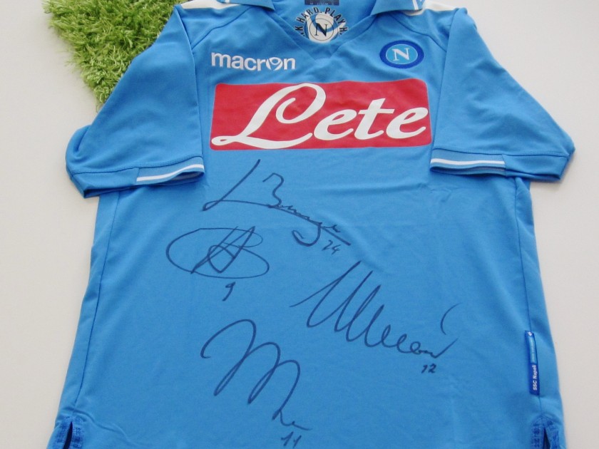 Napoli shirt signed by the players