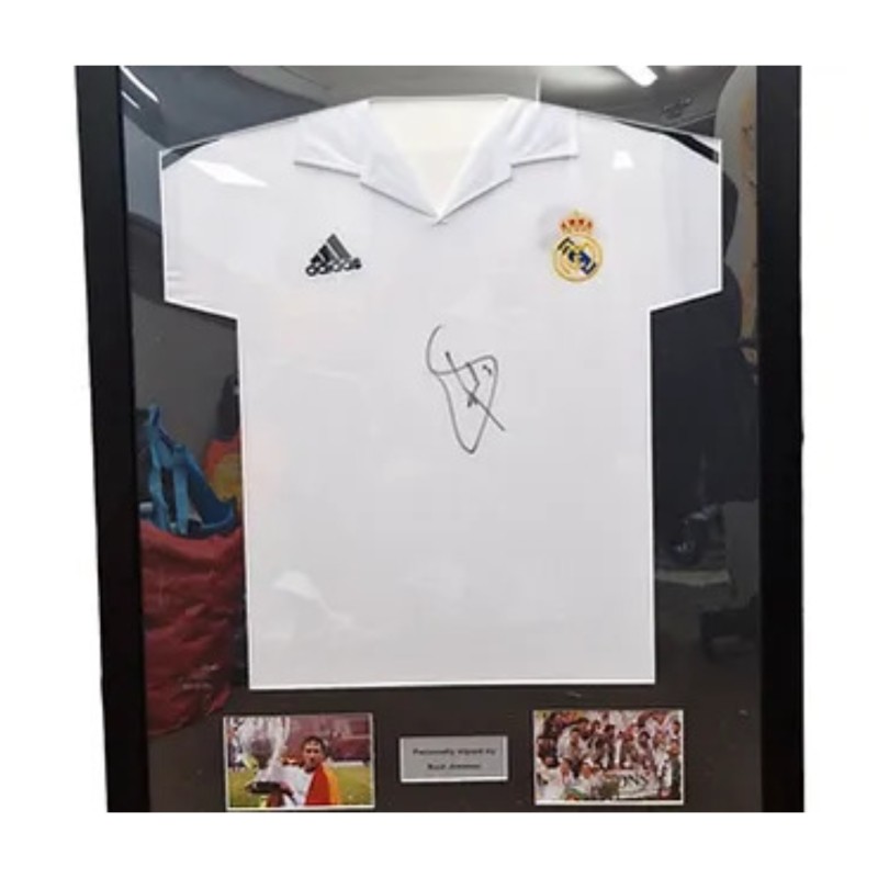 Maglia Real Madrid 2001/02 di Raul firmata e incorniciata