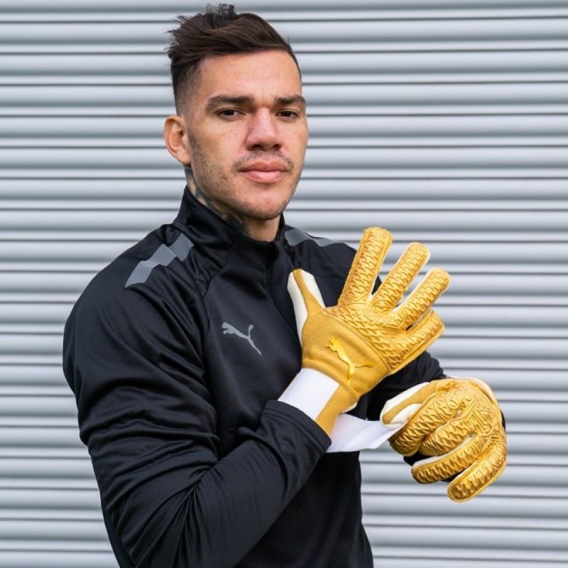 Puma Gloves Issued to Ederson, 2021/22
