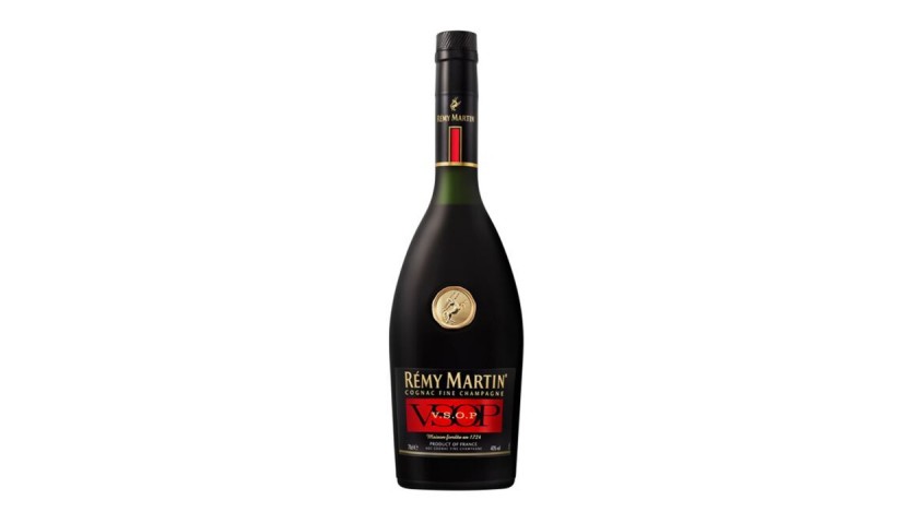Cesto esclusivo formaggi Eatlean + una bottiglia di cognac Remy Martin VSOP 