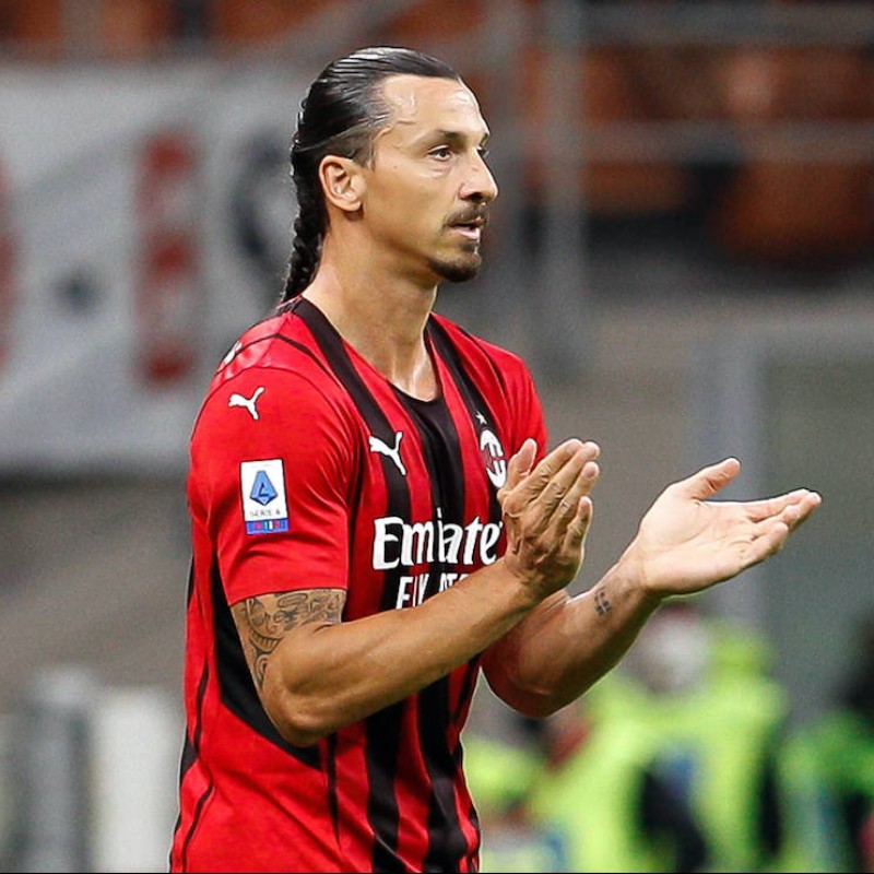 Ibrahimović's AC Milan Signed Shirt, 2021/22 