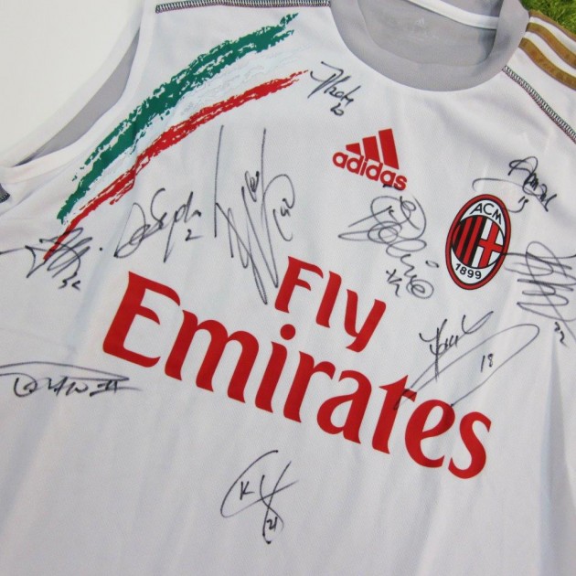 Milan training sleeveless shirt signed by the players
