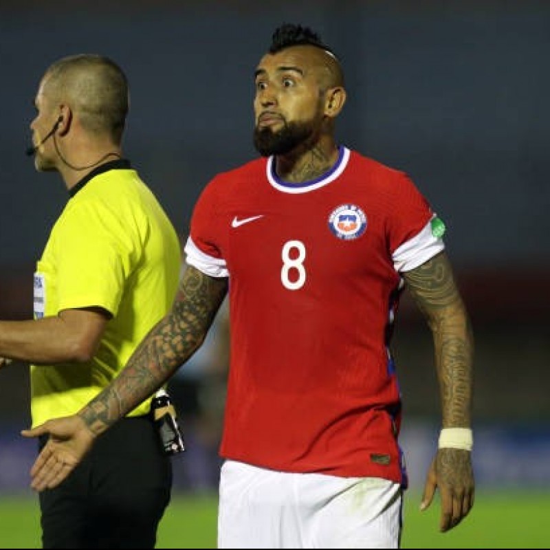 Vidal's Chile Worn and Unwashed Shirt, WC Qualifiers 2022