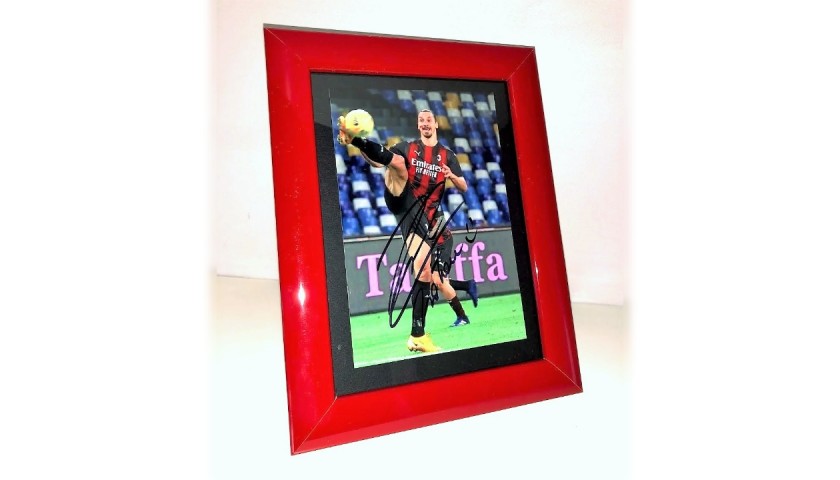 Zlatan Ibrahimovic Signed Photograph