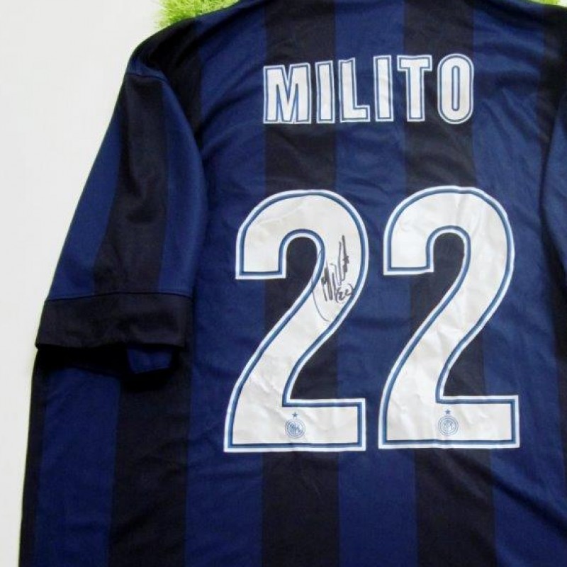 Maglia Milito dell'Inter, Serie A 2013/2014 - firmata