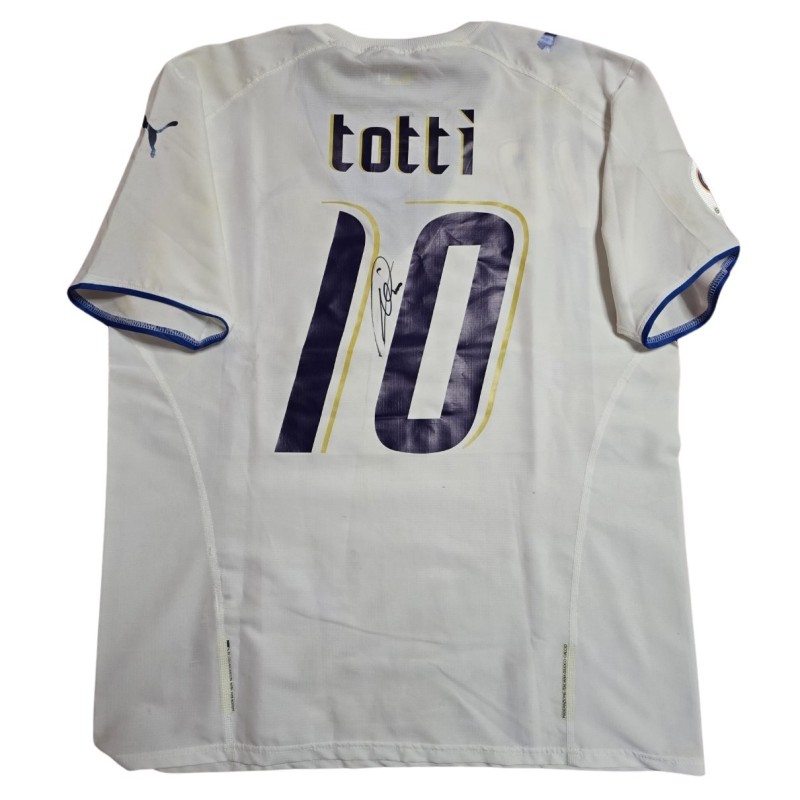 Totti Official Italy Shirt, 2002/03 - Signed with photo poof