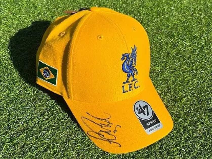 Cappellino Liverpool autografato da Fabinho