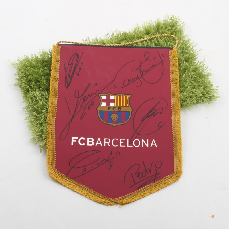 Official Barcelona 14/15 pennant - signed by the players
