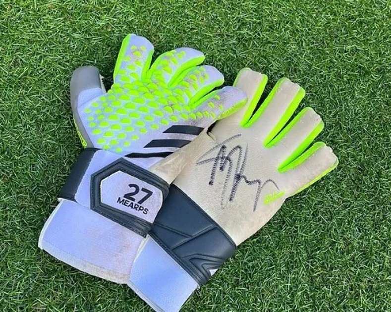 Man united best sale goalkeeper gloves