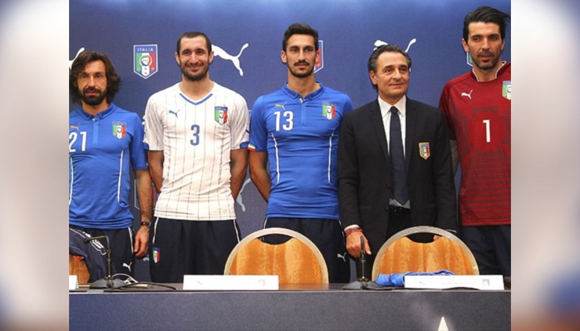 Chiellini's Official Italy Signed Shirt, 2014