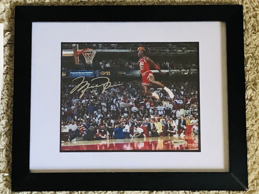 Michael Jordan Signed Photo