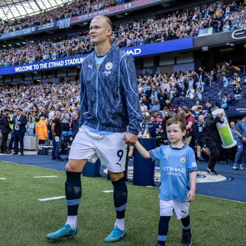 Manchester Derby Mascot Experience 25/26 Season