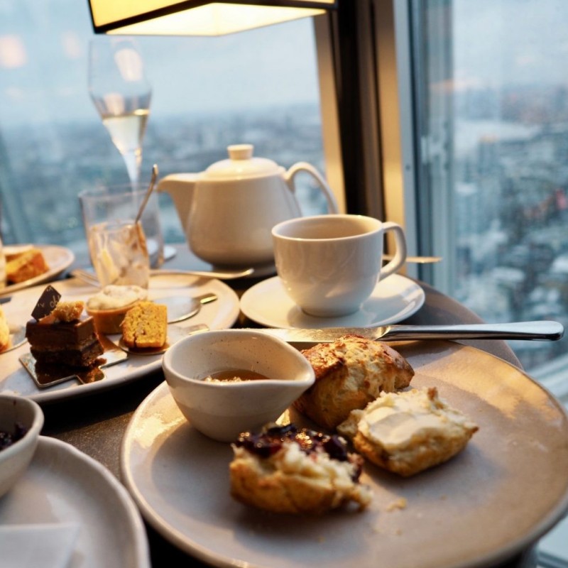  Tè pomeridiano allo champagne per 4 persone presso Oblix, The Shard