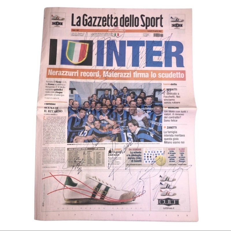 Gazzetta dello Sport 2006/07 Scudetto Inter Milan - Signed by the Players