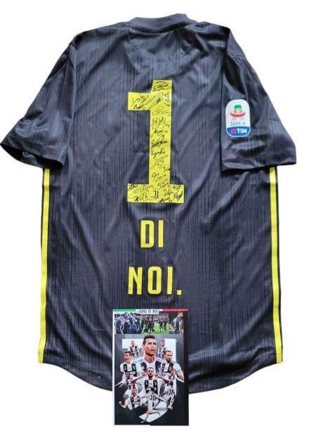 Juventus Celebratory Match-Issued Shirt, 2018/19 - Signed by the players