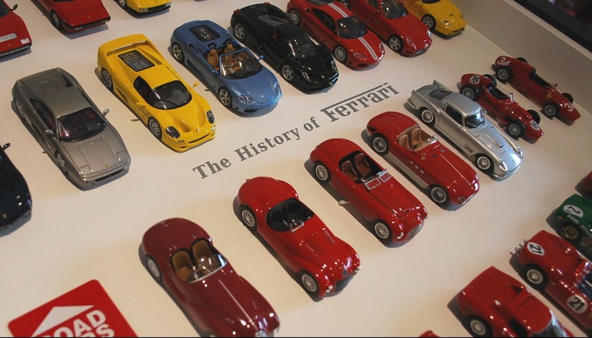 Collezione di 47 modellini Ferrari, Scala 1/43 - CharityStars