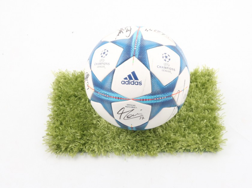 Pallone ufficiale Juventus - Autografato dai giocatori - CharityStars