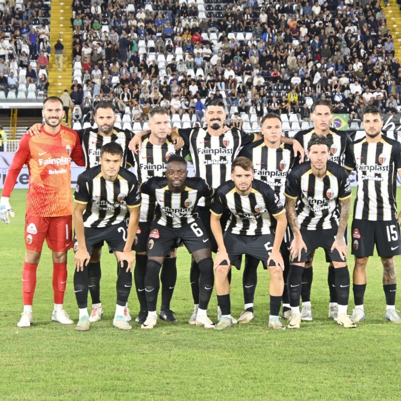 Assisti in Poltroncina Nord ad Ascoli vs Pescara + Walkabout con riscaldamento a bordocampo